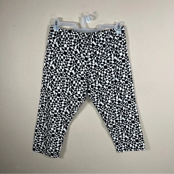 NEW JUNIORS BLACK WHITE GEOMETRIC CAPRI PANTS LEGGINGS STRETCH XXL 19 - Picture 5 of 10